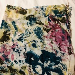 Lightweight scarf 20x70”